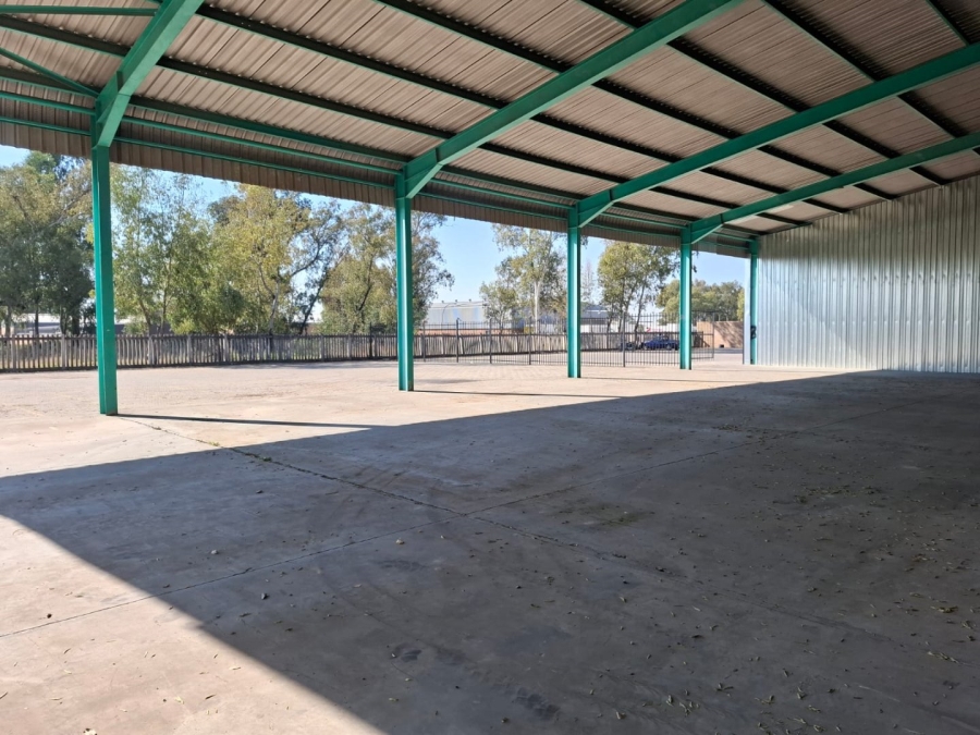 To Let Commercial Property for Rent in Oos Einde Free State